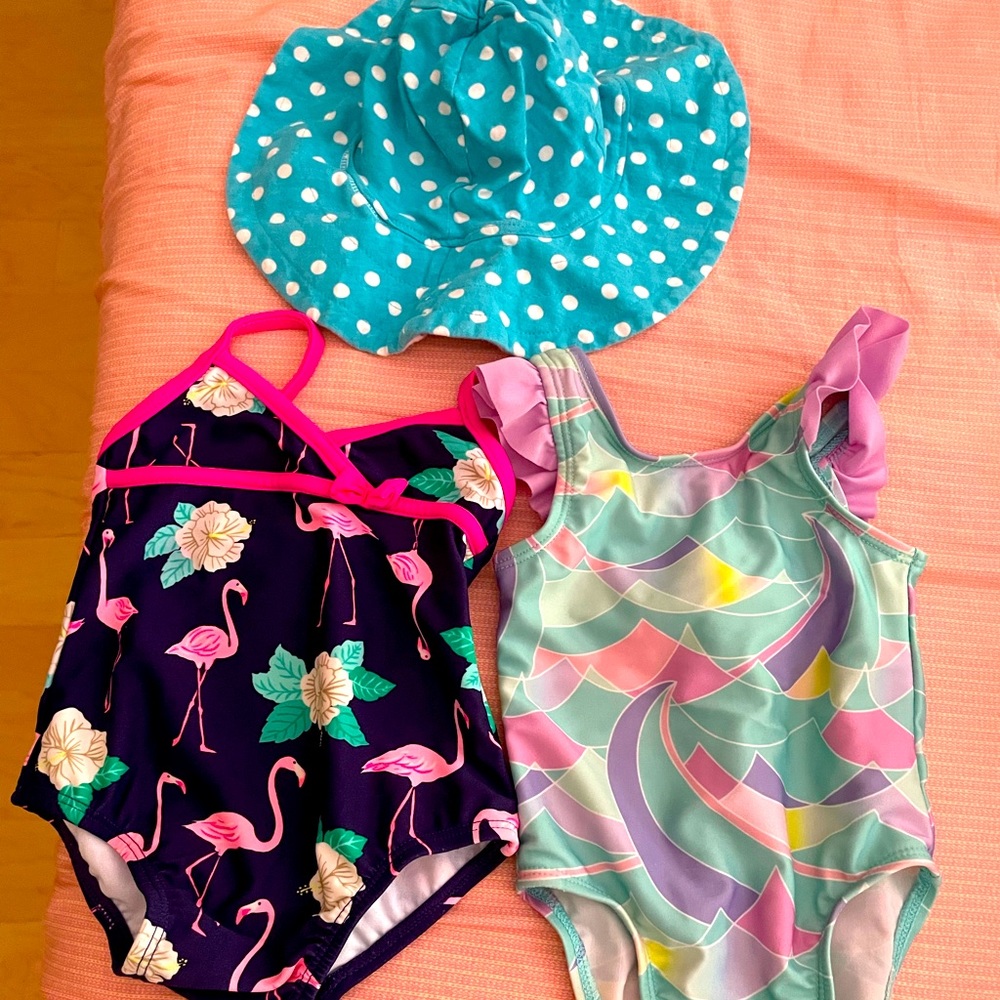 Baby girl swimsuits and hat